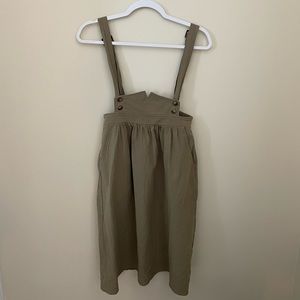 Green overall skirt